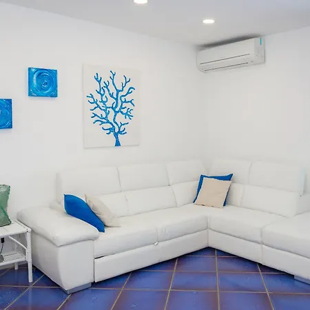Blue Eyes Villa *